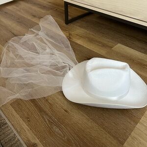 Veil cowgirl hat!